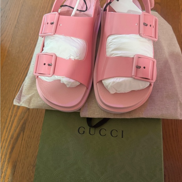 New with tags, Gucci Sandals, size 36 - Picture 4 of 7